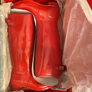 Tall gloss Hunter rain boots